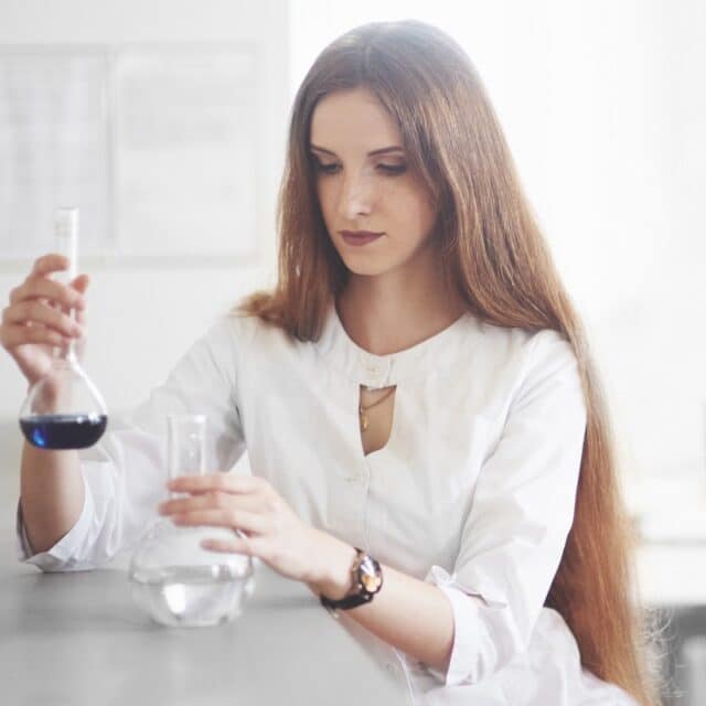 Hoe zorg je ervoor dat cosmetica voldoet aan de eisen in Letland?